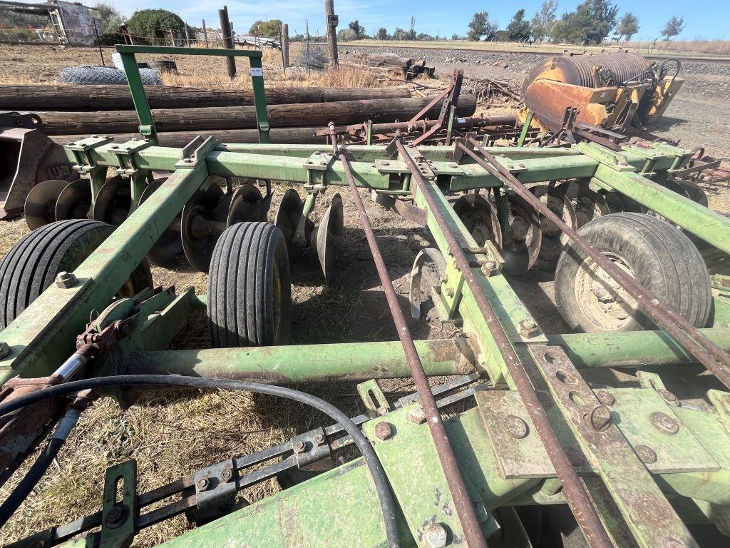 John Deere T1635 Towable Disc