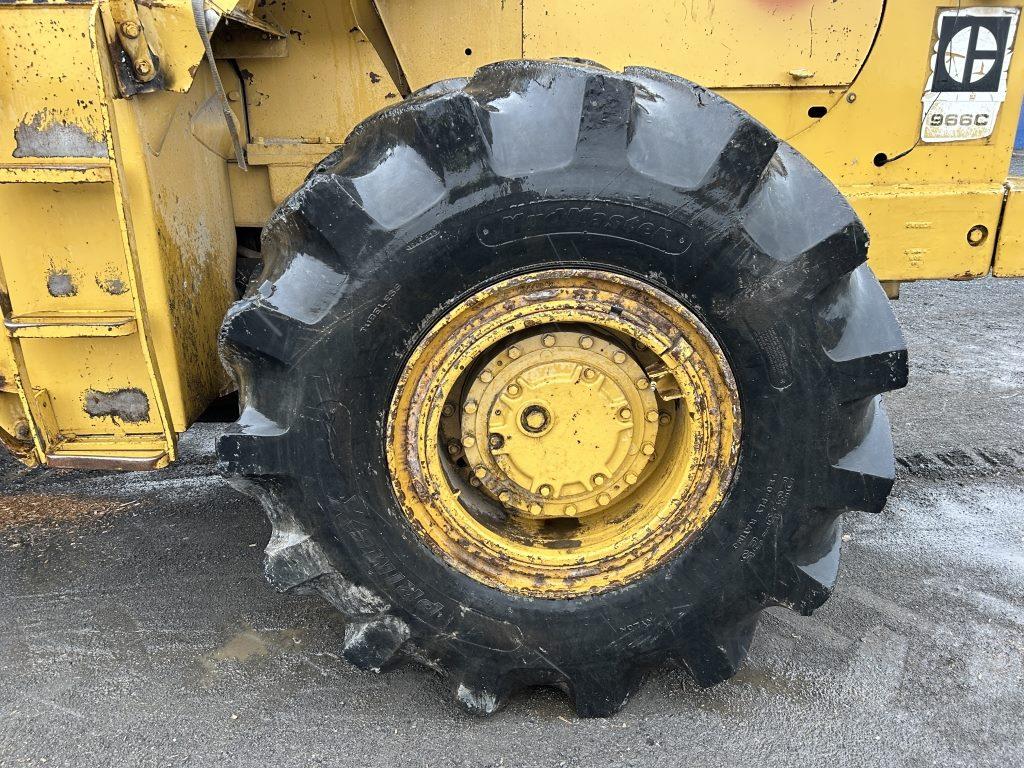 1982 Caterpillar 966C Wheel Loader