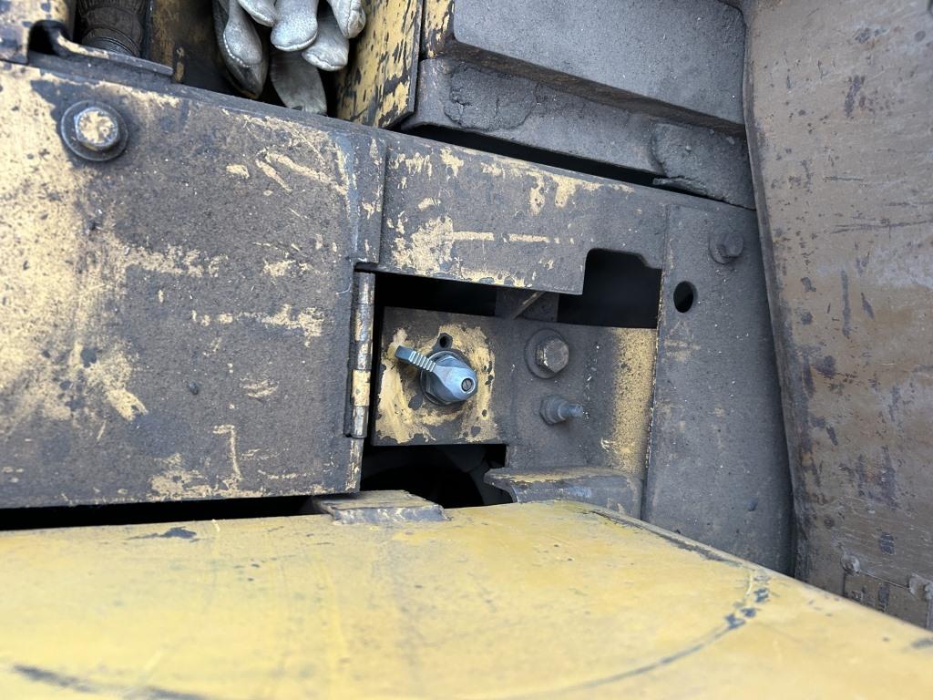 1982 Caterpillar 966C Wheel Loader