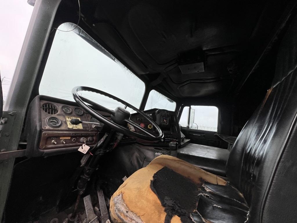1988 Freightliner FLT T/A Cab and Chassis