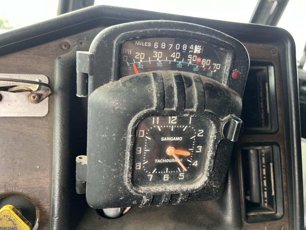 1988 Freightliner FLT T/A Cab and Chassis
