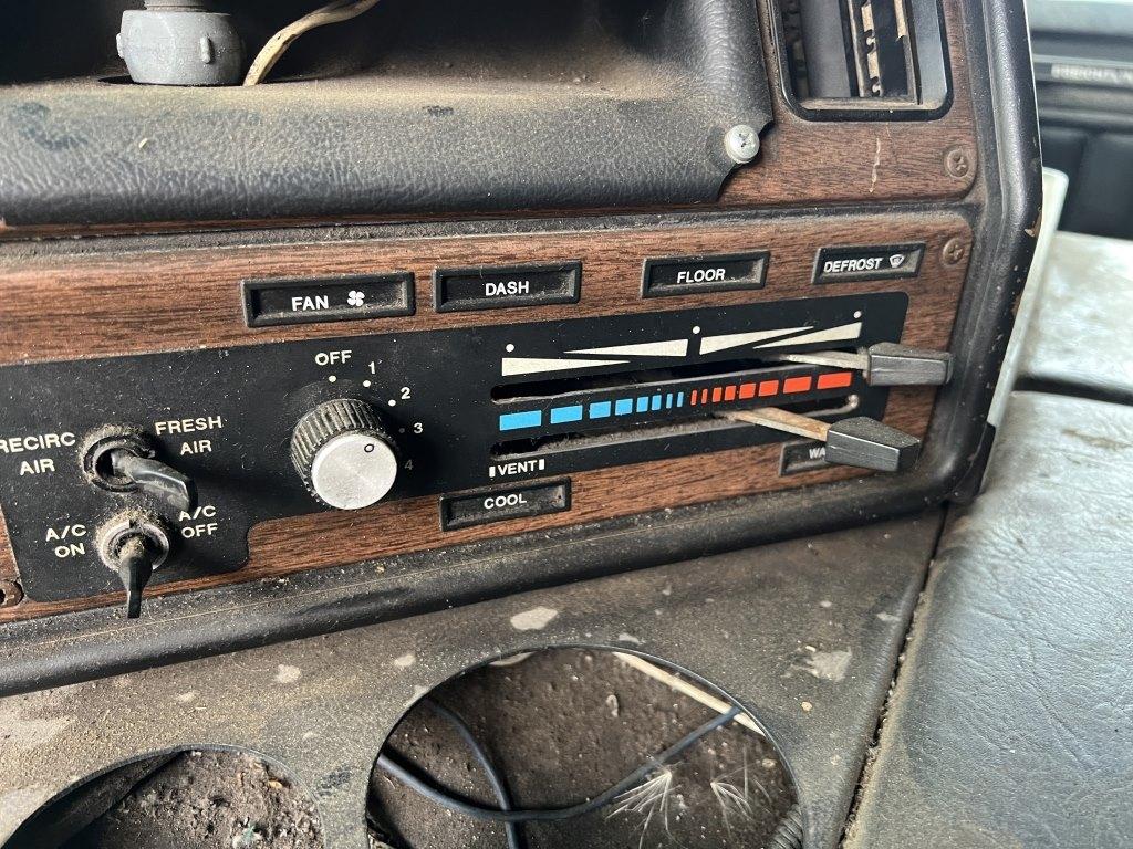 1988 Freightliner FLT T/A Cab and Chassis