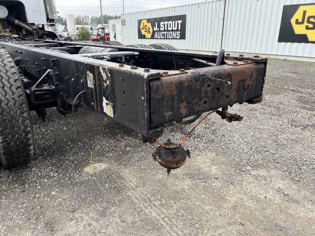 1988 Freightliner FLT T/A Cab and Chassis