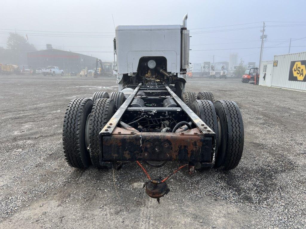 1988 Freightliner FLT T/A Cab and Chassis