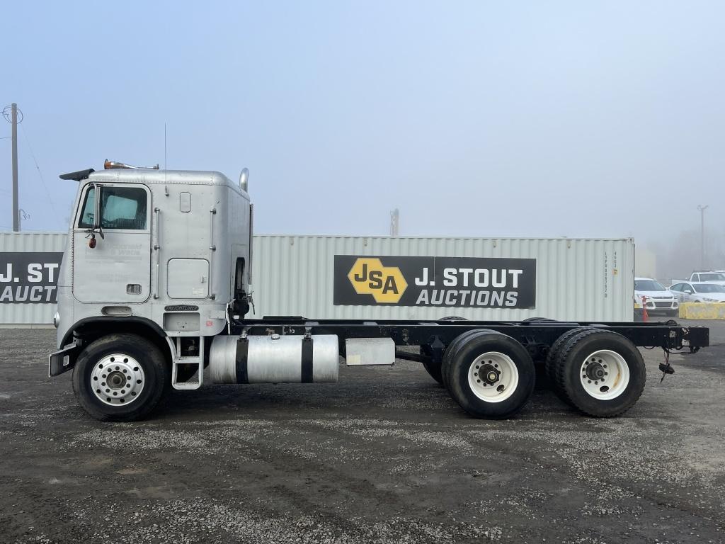 1988 Freightliner FLT T/A Cab and Chassis