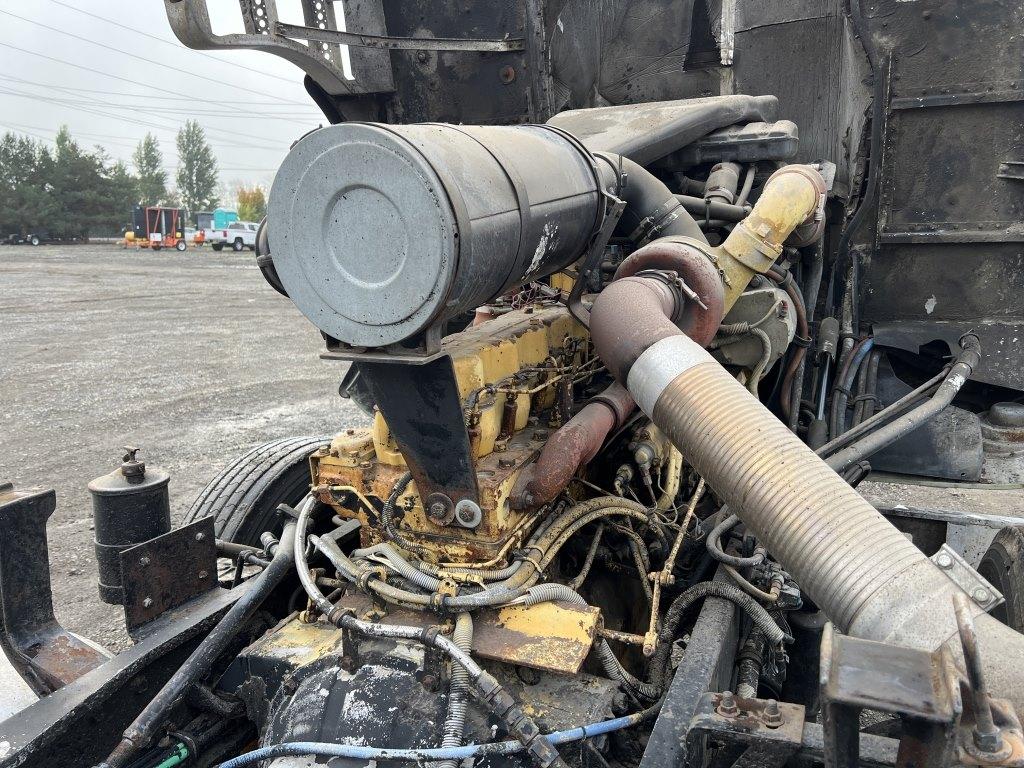 1988 Freightliner FLT T/A Cab and Chassis