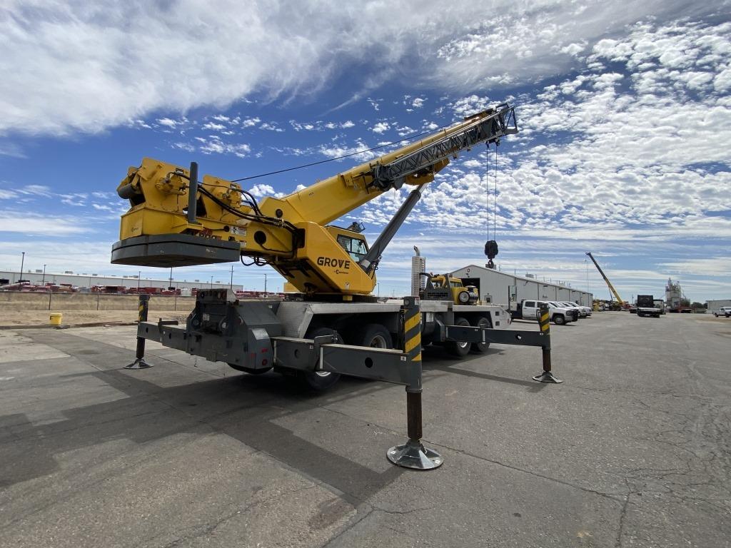 2013 Grove TMS800E Truck Crane