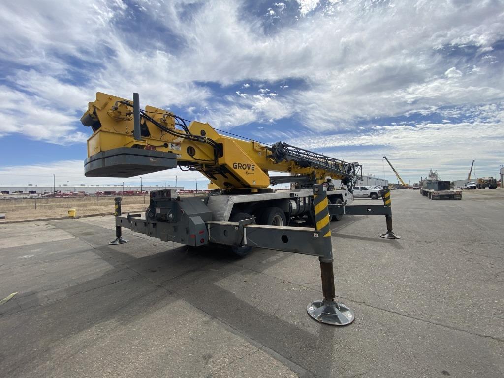 2013 Grove TMS800E Truck Crane