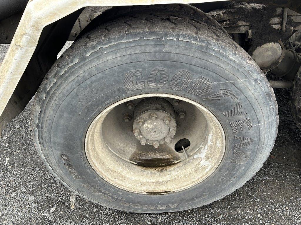 2003 Autocar Xpeditor Roll Off Truck