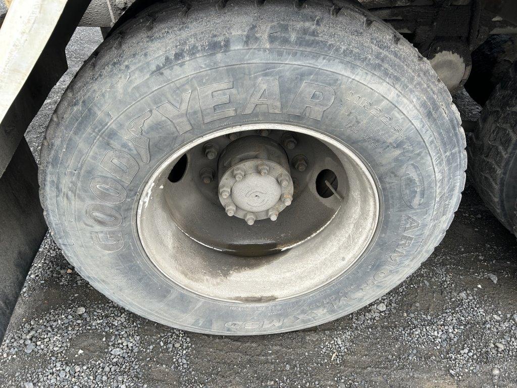 2003 Autocar Xpeditor Roll Off Truck