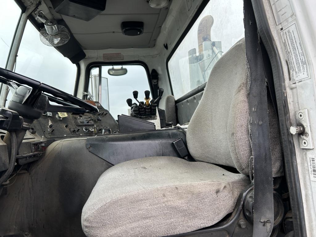 2003 Autocar Xpeditor Roll Off Truck