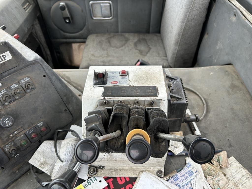 2003 Autocar Xpeditor Roll Off Truck