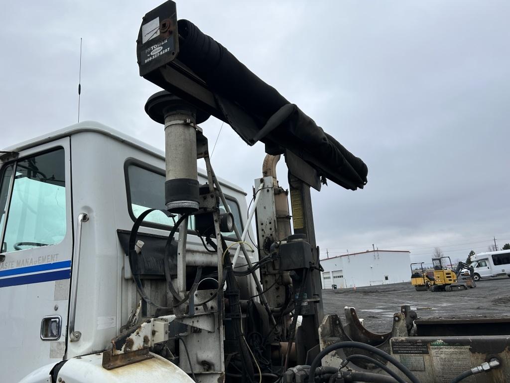 2003 Autocar Xpeditor Roll Off Truck