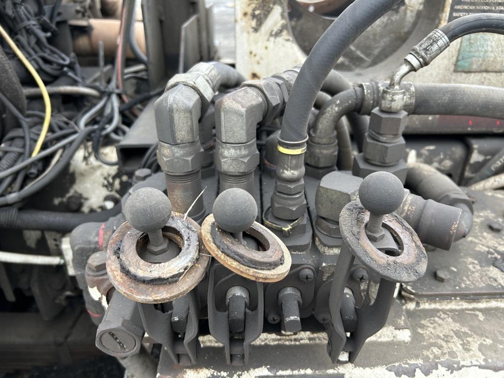 2003 Autocar Xpeditor Roll Off Truck