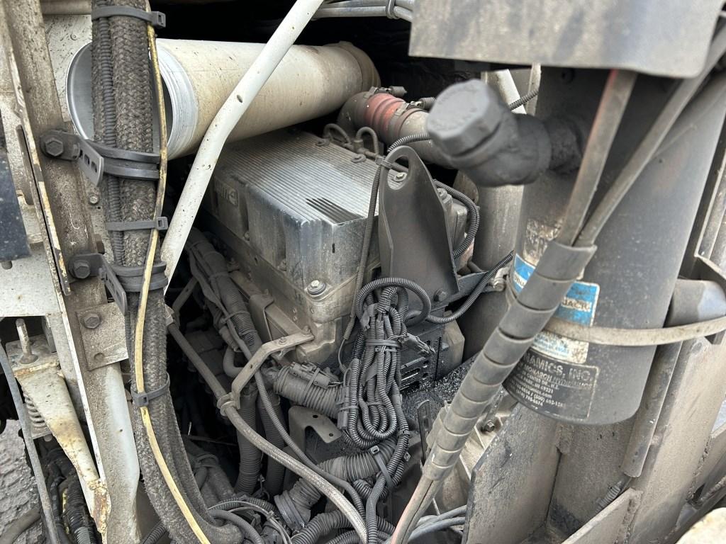 2003 Autocar Xpeditor Roll Off Truck