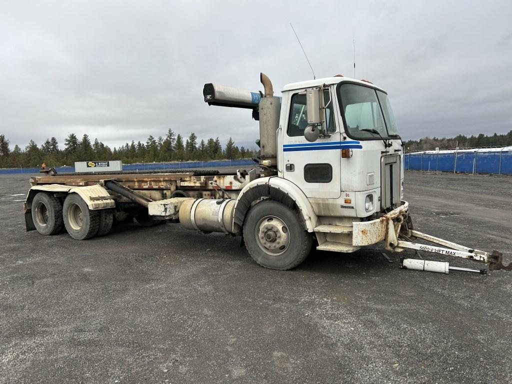 2003 Autocar Xpeditor Roll Off Truck