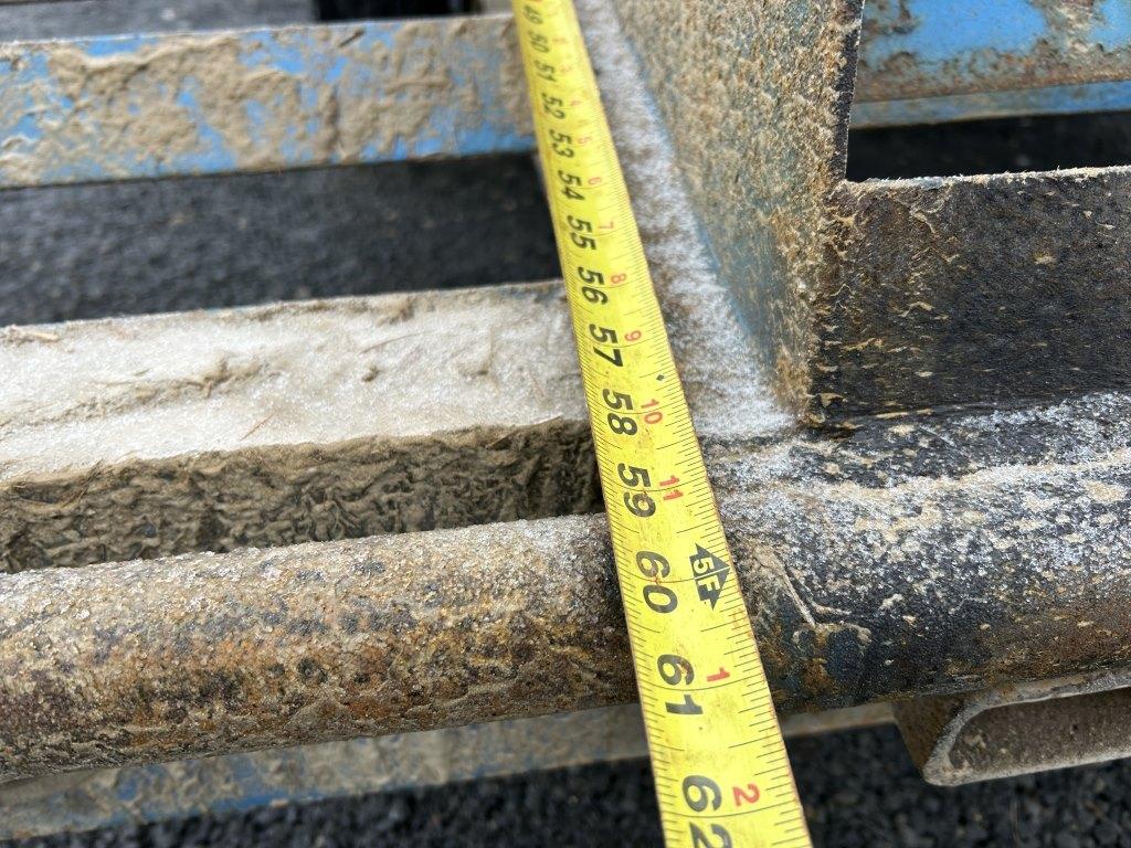 2000 Pro-Trak Gooseneck Flatbed Trailer