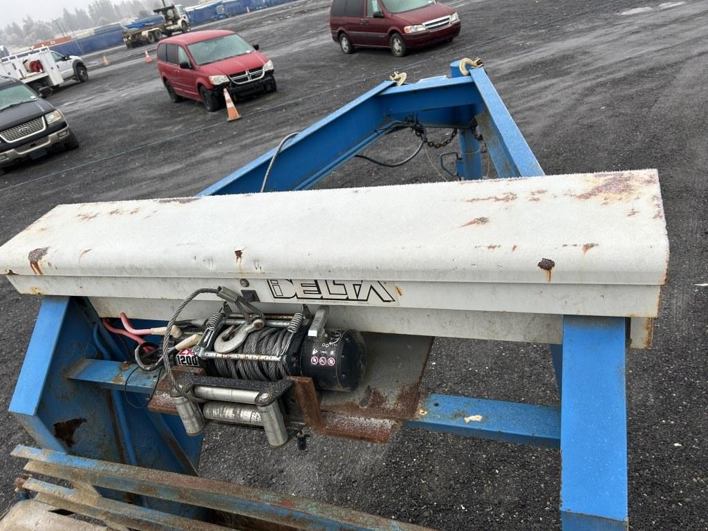 2000 Pro-Trak Gooseneck Flatbed Trailer