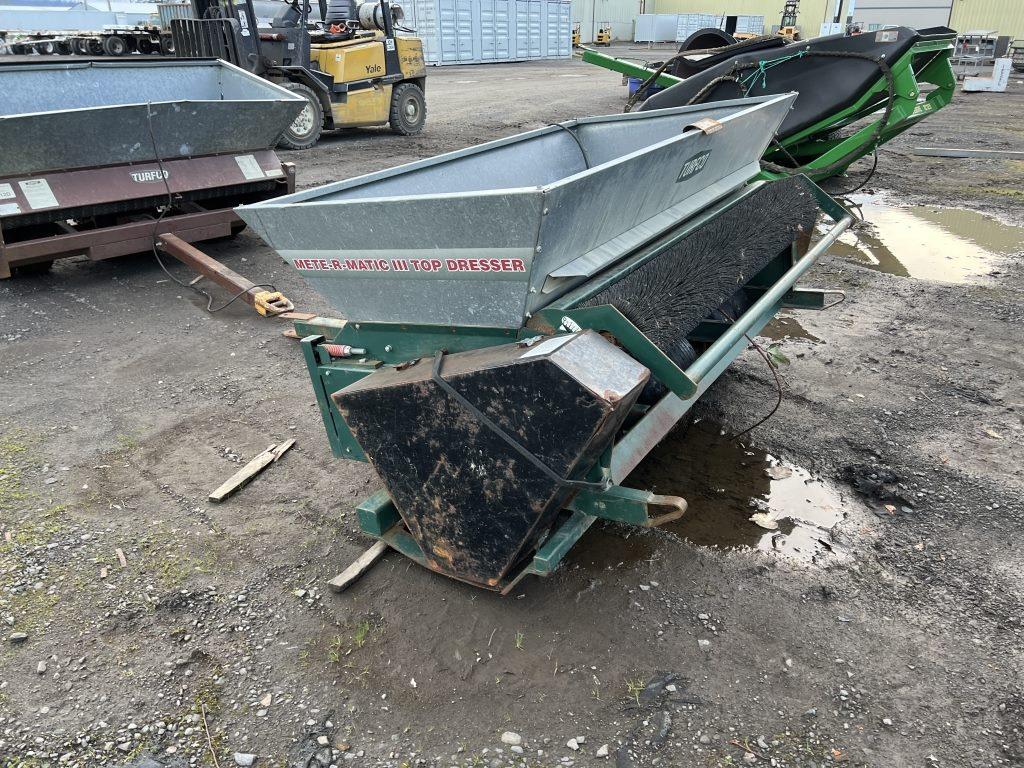 Turfco Metermatic III F12D Pull Behind Top Dresser