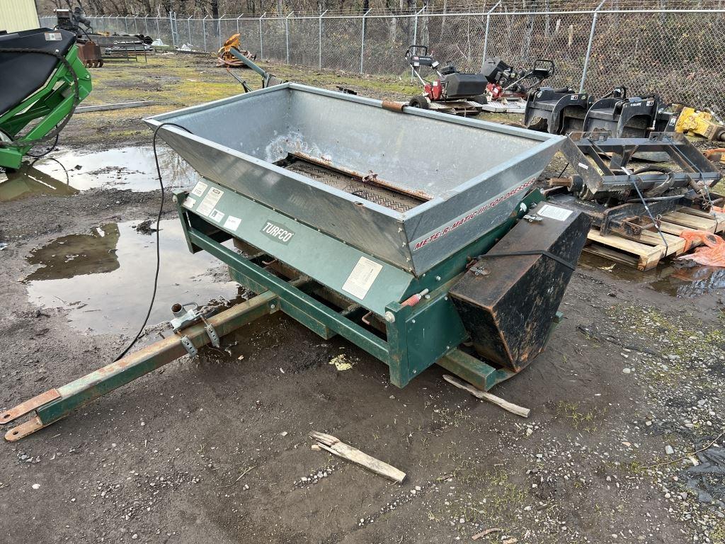 Turfco Metermatic III F12D Pull Behind Top Dresser