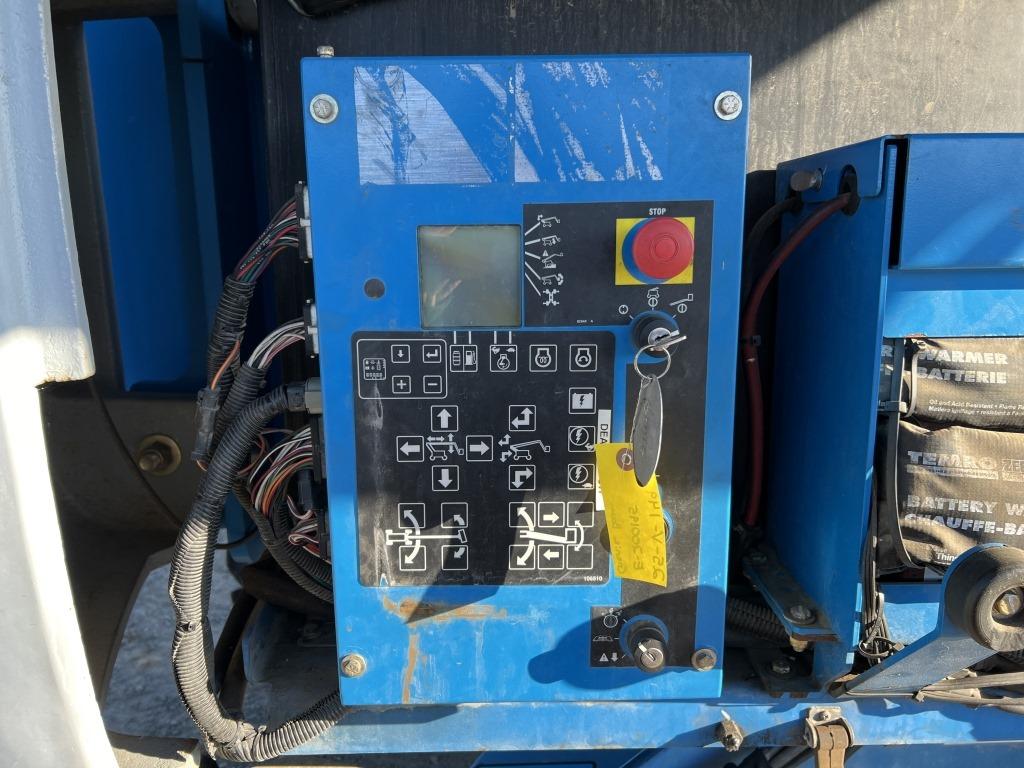 2008 Genie Z-135/70 4x4 Articulating Boom Lift