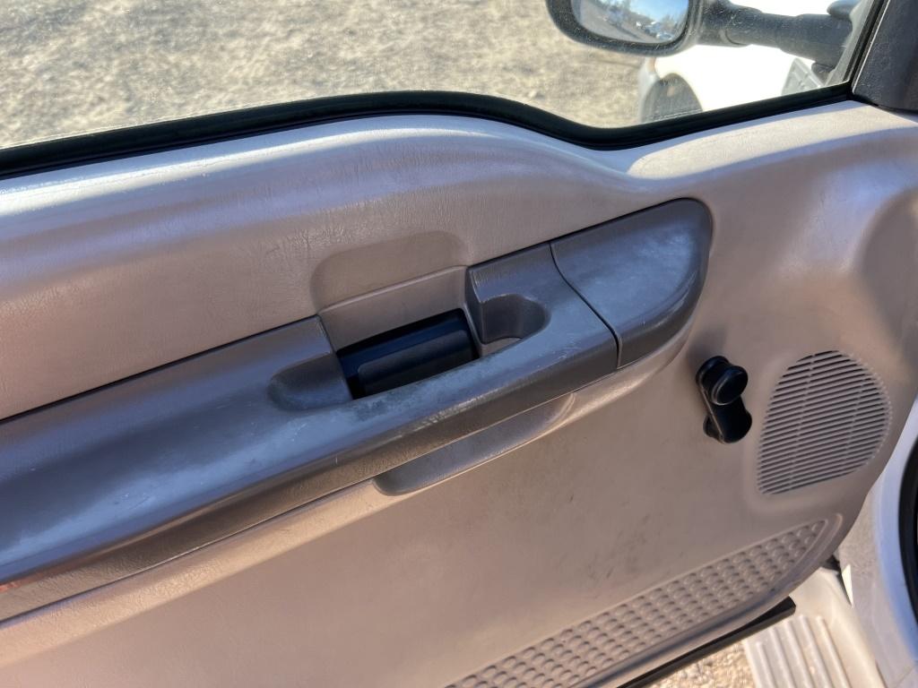 2001 Ford F350 SD Extended Cab 4X4 Dually Pickup