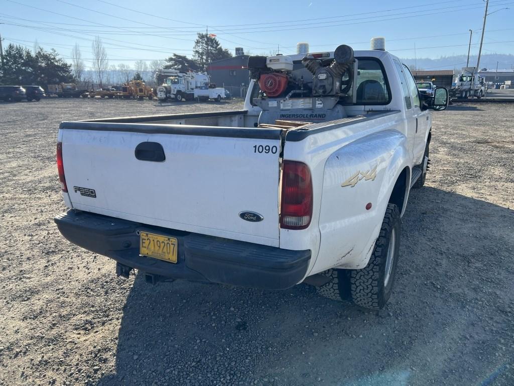 2001 Ford F350 SD Extended Cab 4X4 Dually Pickup