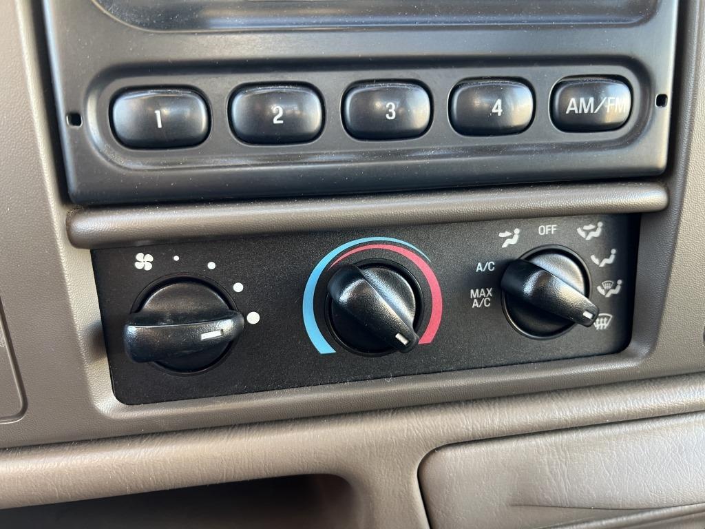 2001 Ford F350 SD Extended Cab 4X4 Dually Pickup