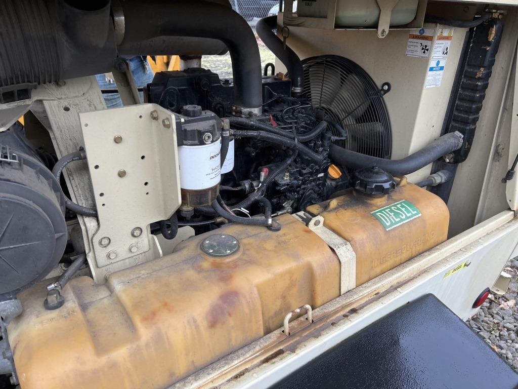 2003 Ingersoll Rand P185WIR Towable Air Compressor
