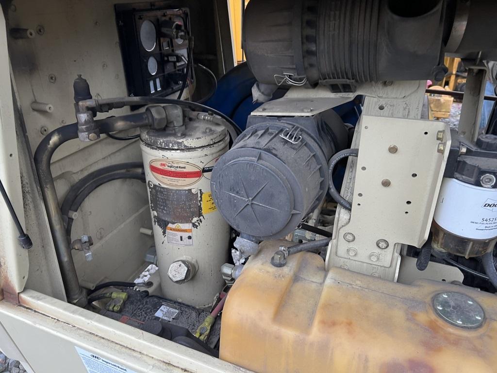 2003 Ingersoll Rand P185WIR Towable Air Compressor