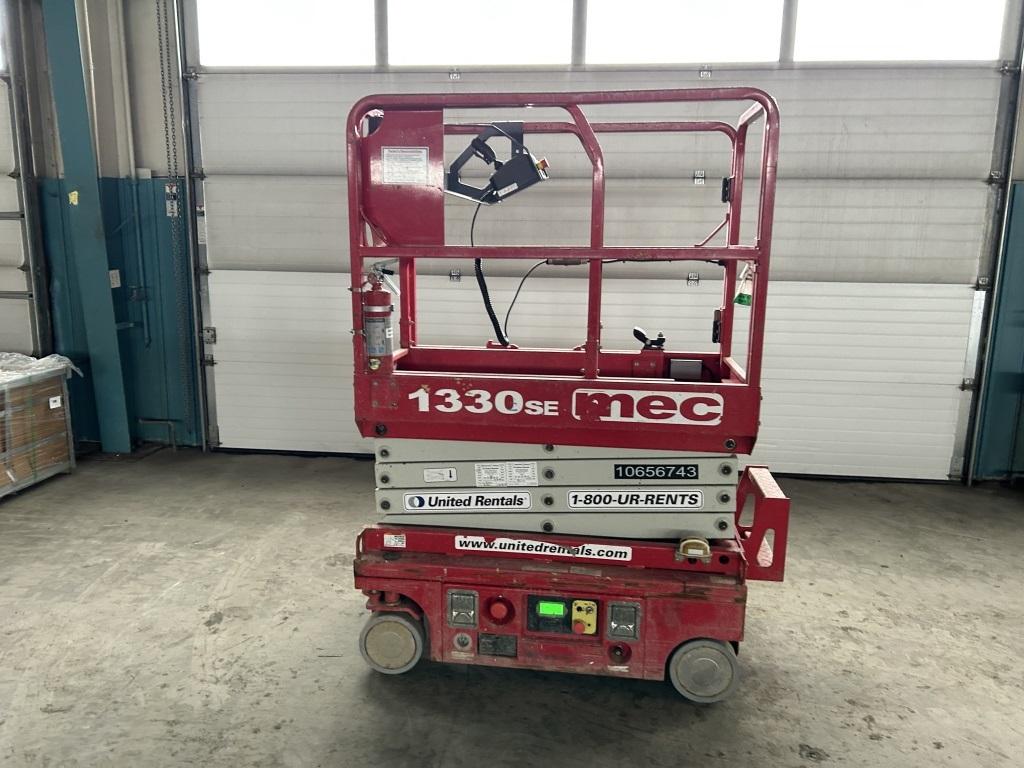2017 MEC 1330SE Scissor Lift