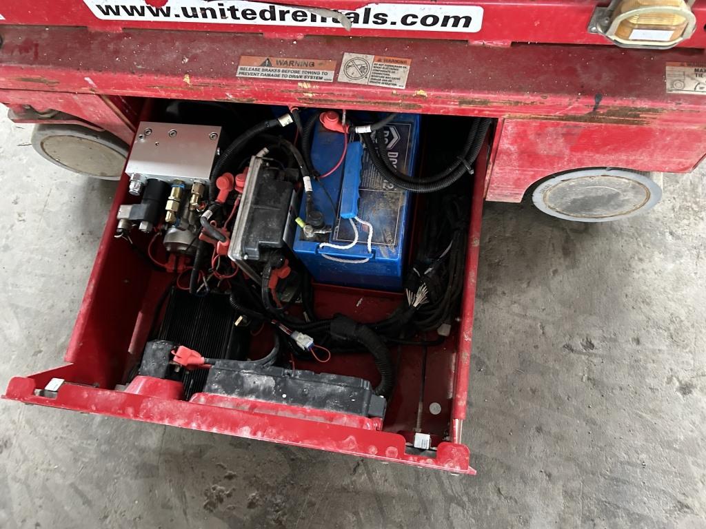 2017 MEC 1330SE Scissor Lift