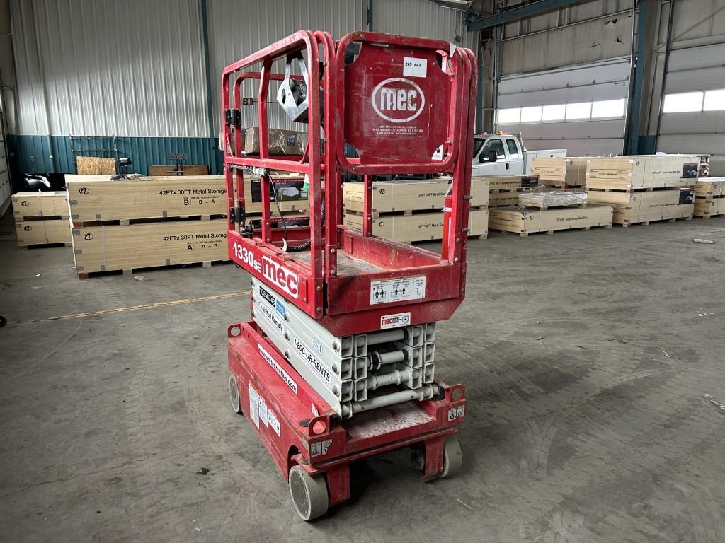 2017 MEC 1330SE Scissor Lift