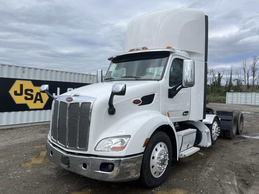 2020 Peterbilt 579 Tri-Axle Truck Tractor