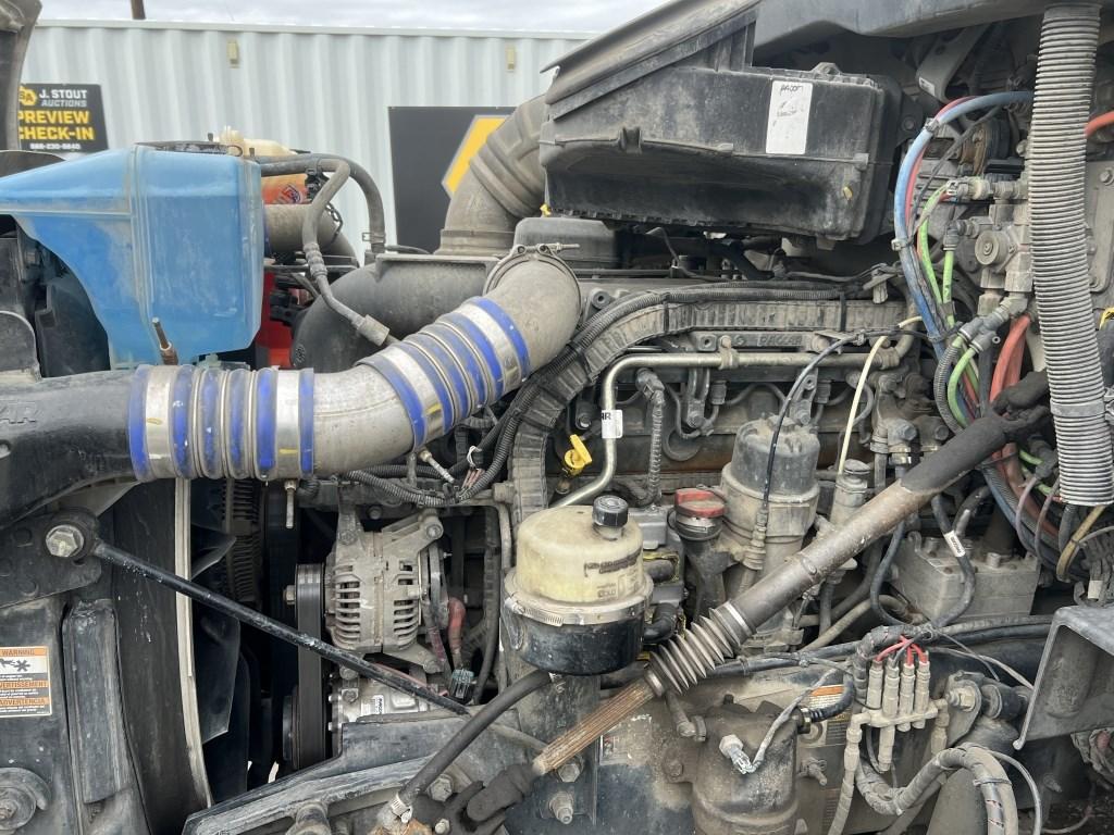 2020 Peterbilt 579 Tri-Axle Truck Tractor