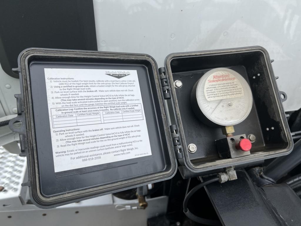 2020 Peterbilt 579 Tri-Axle Truck Tractor