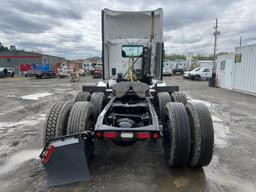 2020 Peterbilt 579 Tri-Axle Truck Tractor