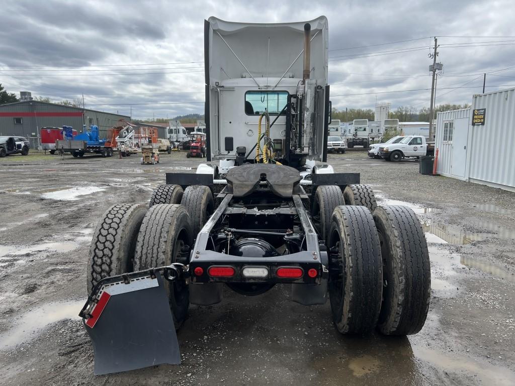 2020 Peterbilt 579 Tri-Axle Truck Tractor