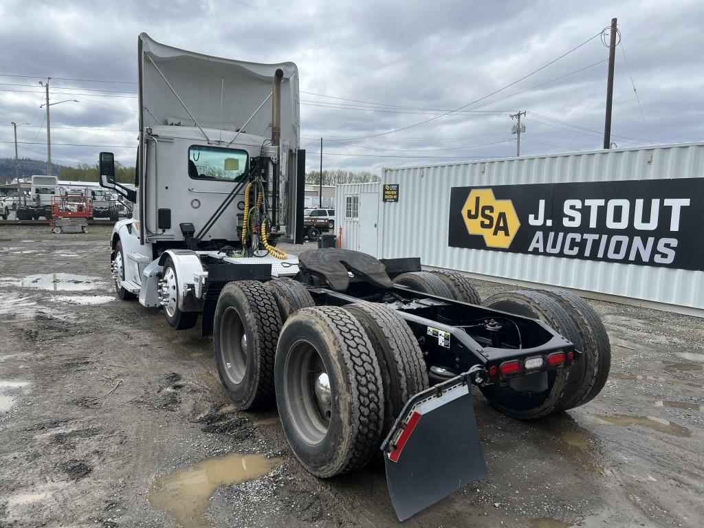 2020 Peterbilt 579 Tri-Axle Truck Tractor