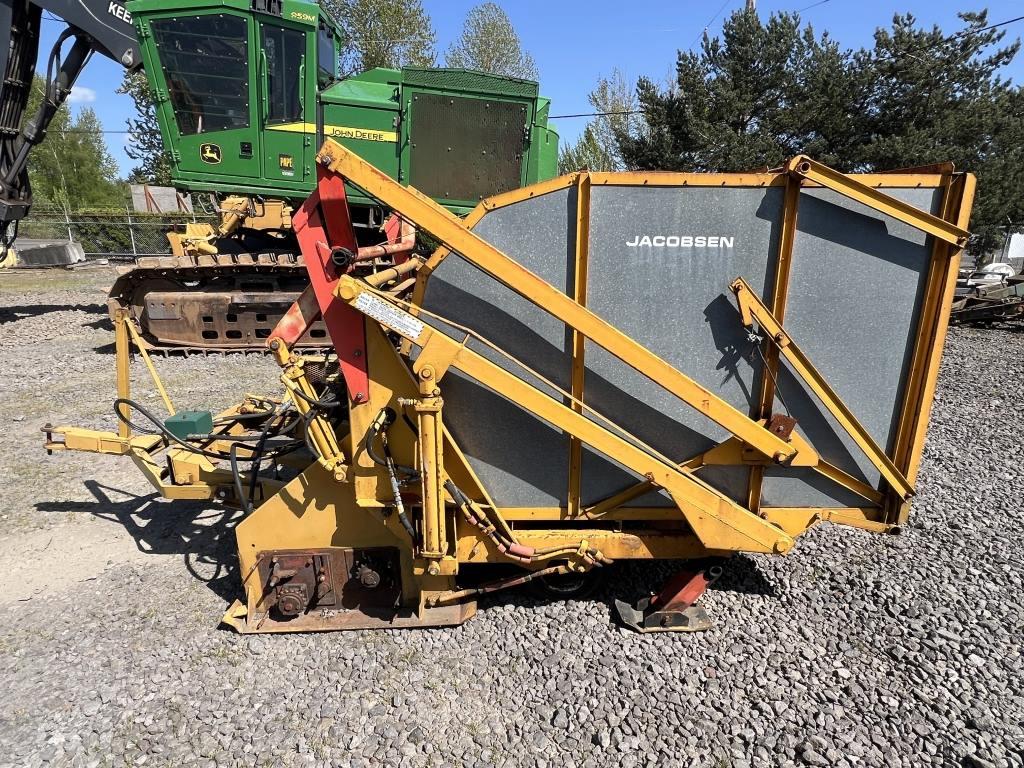 Jacobsen E45 Sweeper