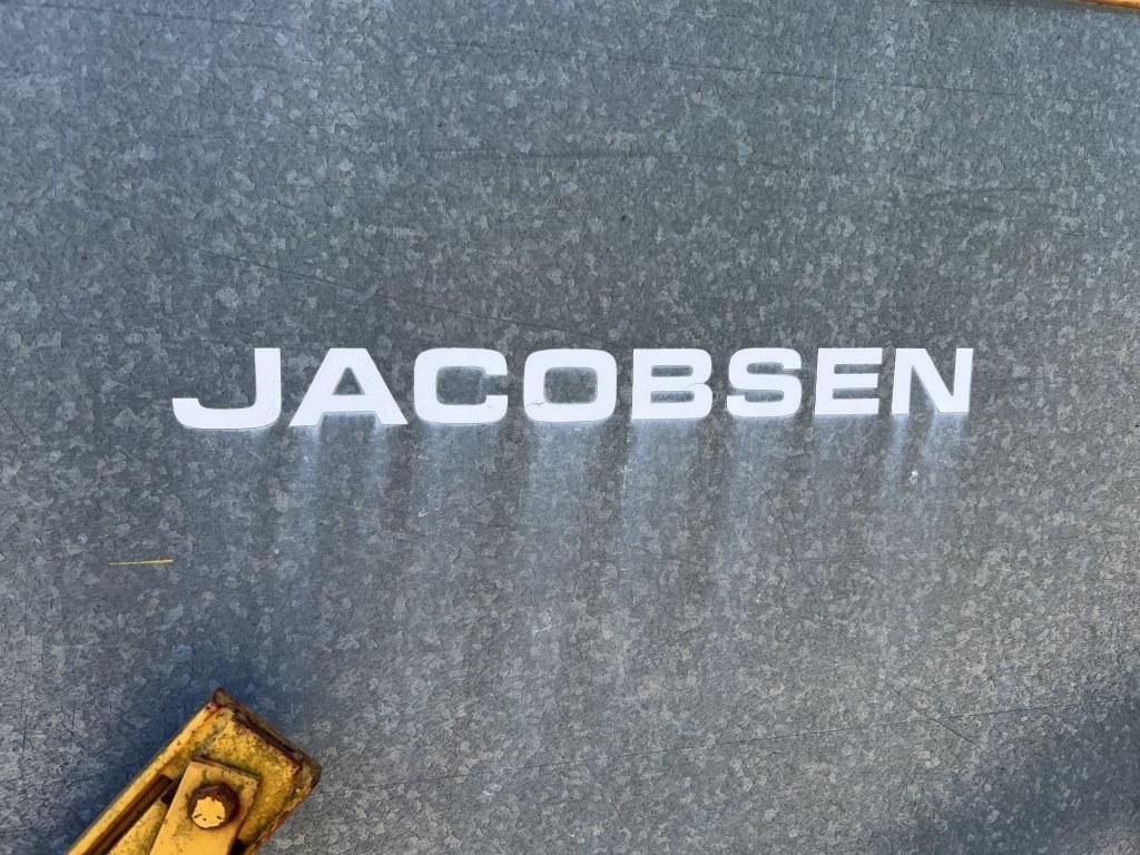 Jacobsen E45 Sweeper