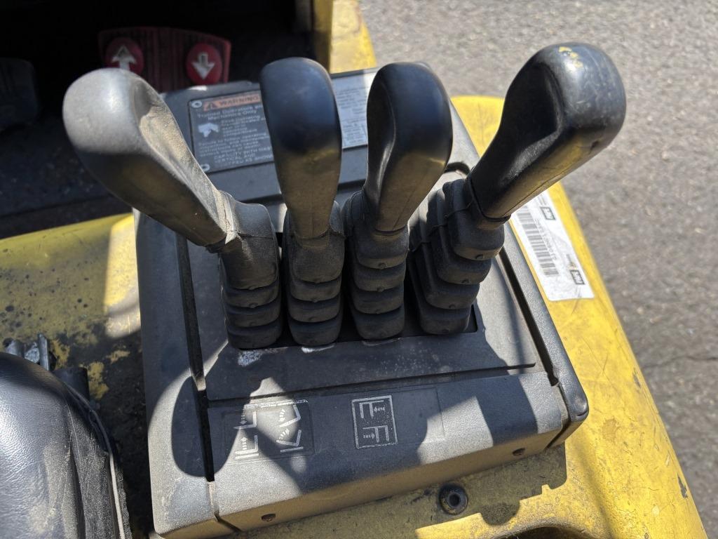Hyster E55Z-33 Forklift