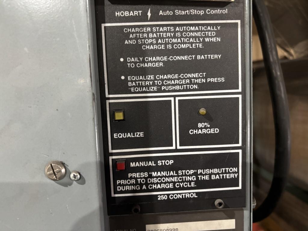 Hyster E55Z-33 Forklift