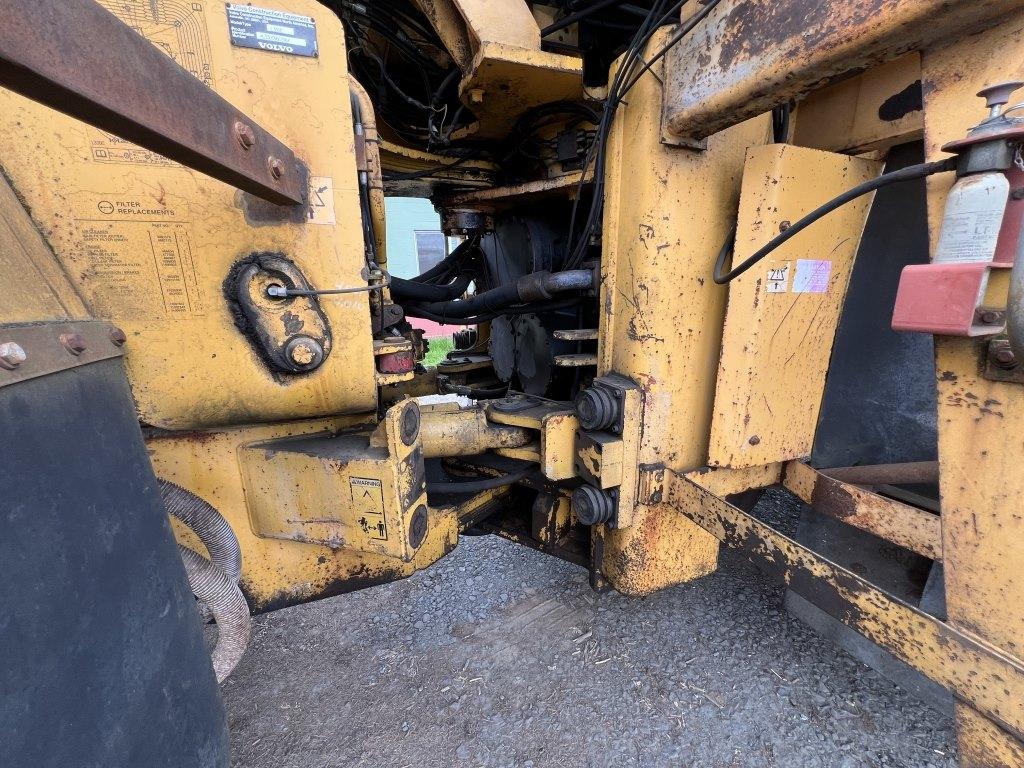 1998 Volvo L330C Wheel Loader