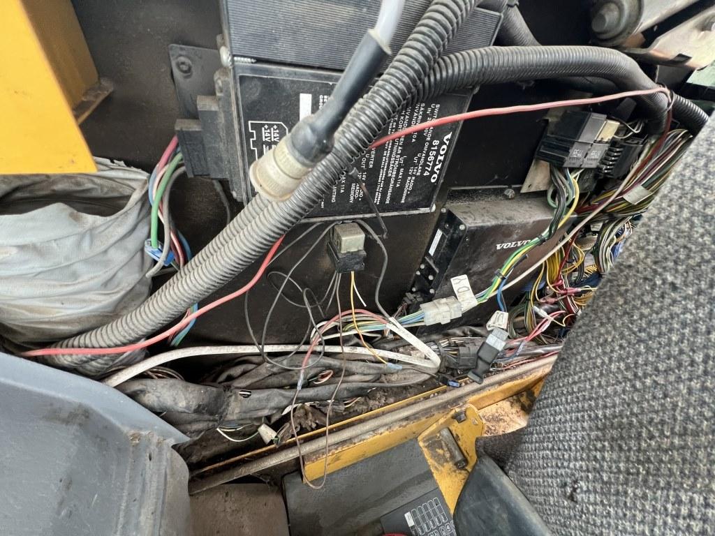 1998 Volvo L330C Wheel Loader