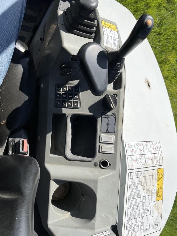 2017 Bobcat E32i Mini Hydraulic Excavator