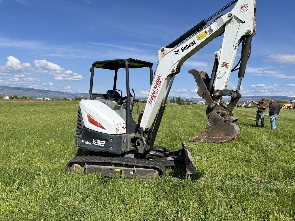 2017 Bobcat E32i Mini Hydraulic Excavator