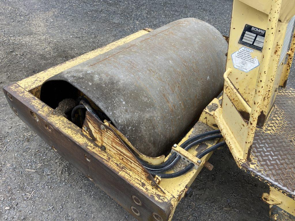 Bomag BW124 D Single Drum Roller