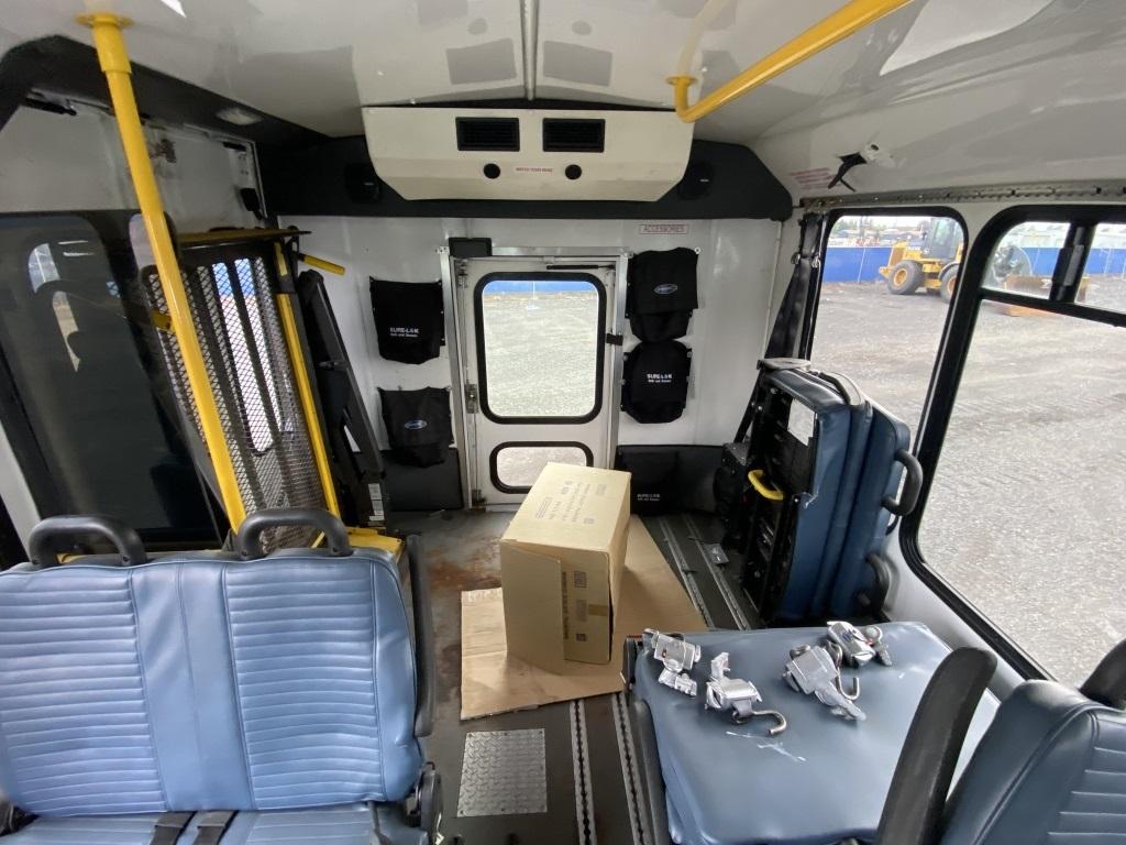 2011 Chevrolet Express Paratransit Bus