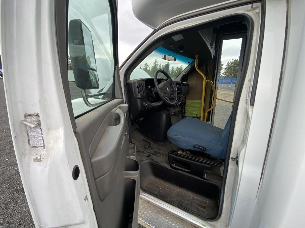 2011 Chevrolet Express Paratransit Bus
